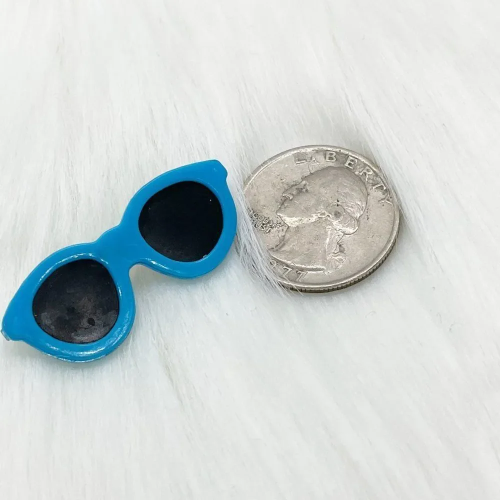 🔮‎ 5/$25 80s Vintage Blue Sunglasses Pin